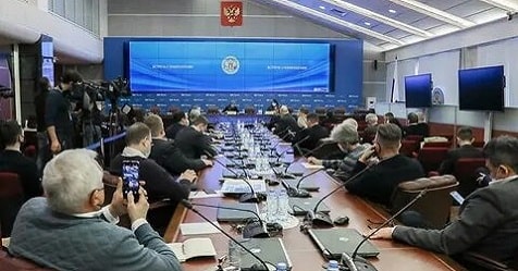 cik s politologami min